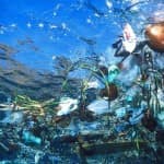 Пластиковое загрязнение материков и океанов